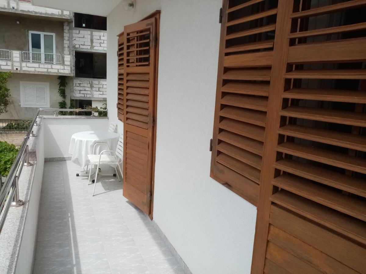 Apartments Iva Baska Voda Bagian luar foto