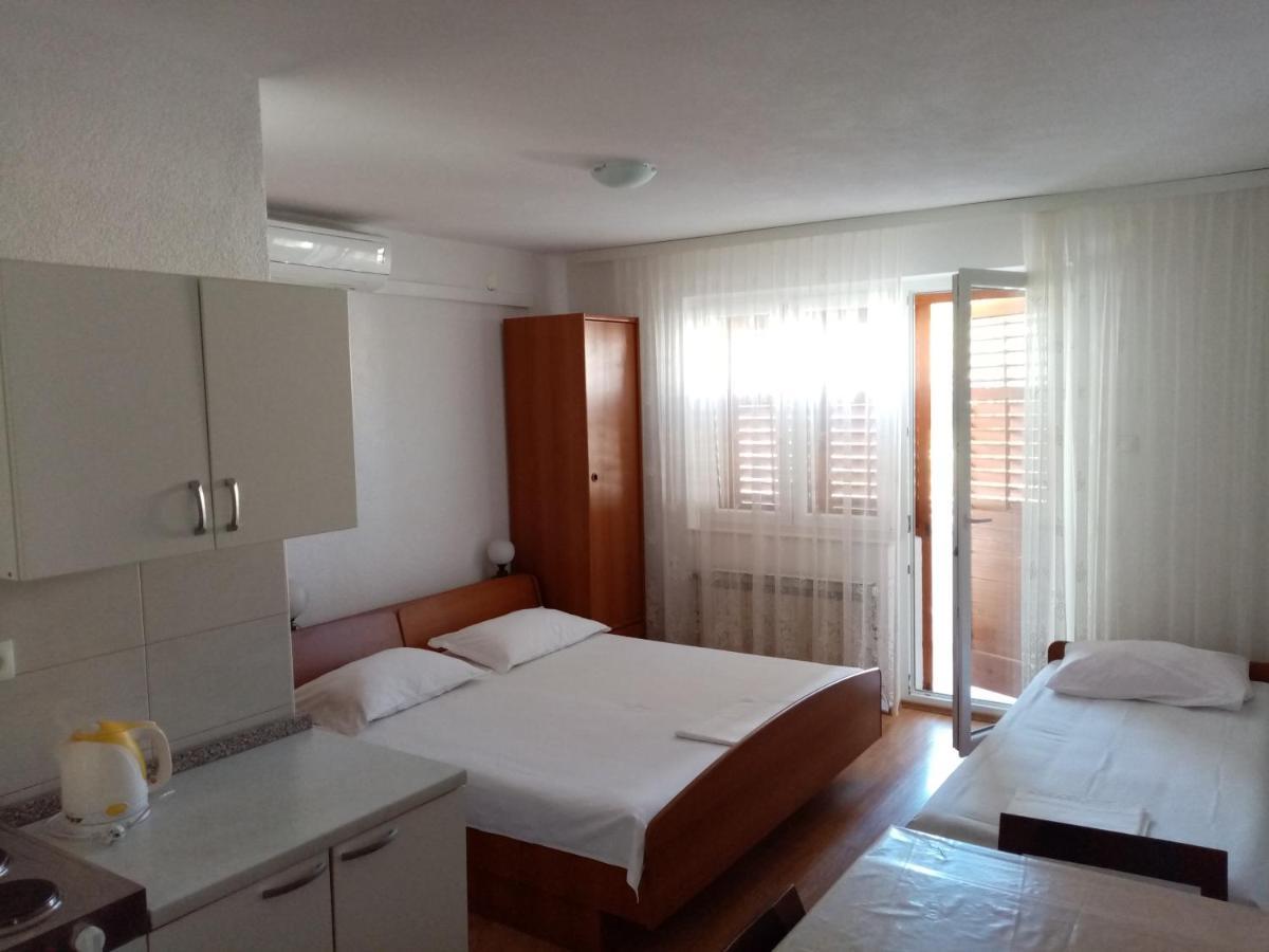 Apartments Iva Baska Voda Bagian luar foto