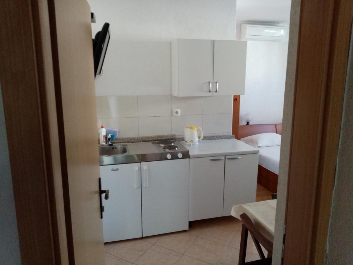 Apartments Iva Baska Voda Bagian luar foto