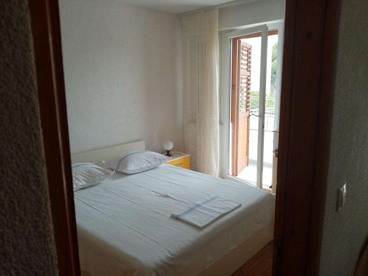 Apartments Iva Baska Voda Bagian luar foto